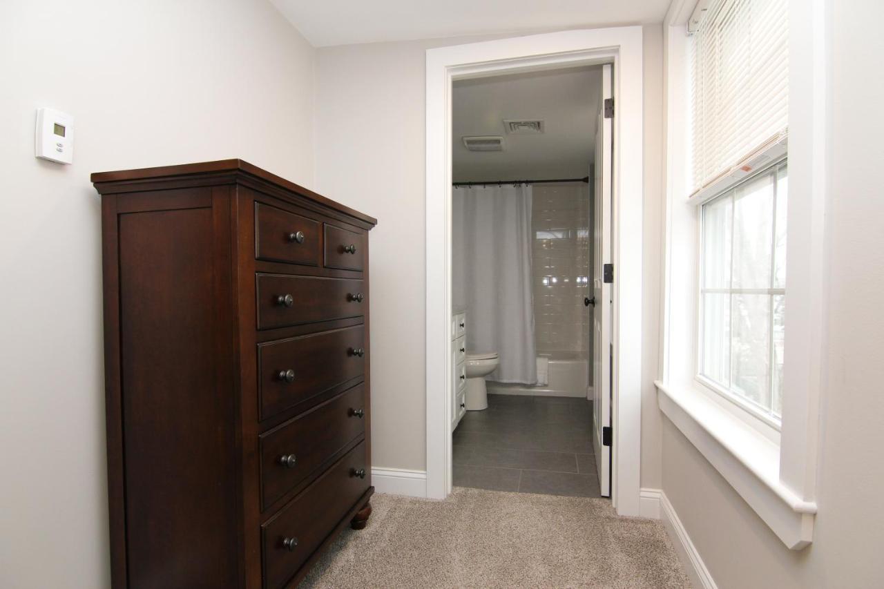 Two Bedroom With Lake View ウルフボロ エクステリア 写真