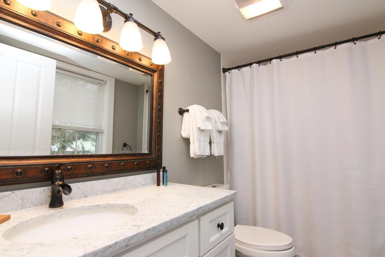 Two Bedroom With Lake View ウルフボロ エクステリア 写真